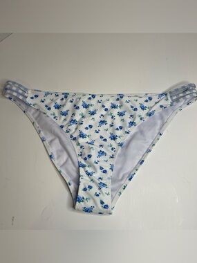 New! Bingo Surf Bikini Bottom. Women’s Size 3X NWT. White Blue Flowers